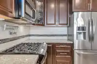 623 8157 207 STREET - thumbnail 9