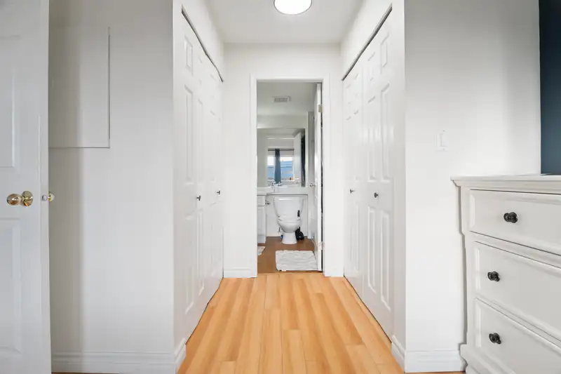 318 15268 105 AVENUE - photo 3 of 26