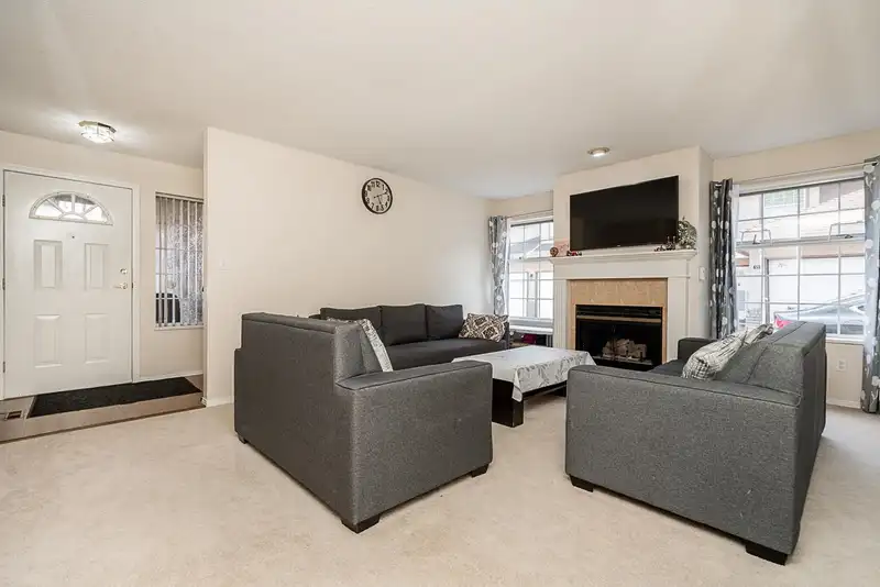 128 14861 98 AVENUE - photo 4 of 24