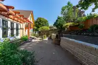 4327 LOCARNO CRESCENT - thumbnail 4