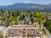 215 1961 COLLINGWOOD STREET - thumbnail 1