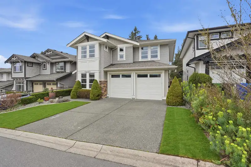 34291 LUKIV TERRACE - photo 2 of 40