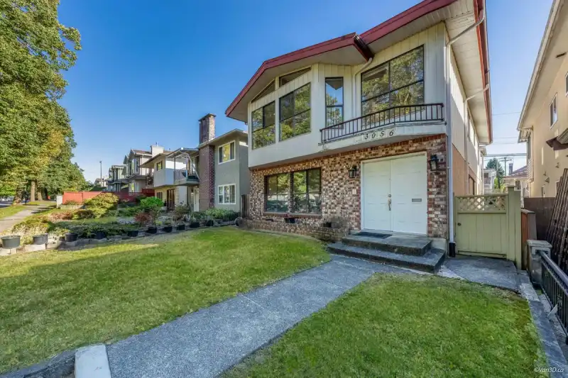 3056 E 28TH AVENUE - photo 1 of 36