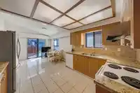 3056 E 28TH AVENUE - thumbnail 2