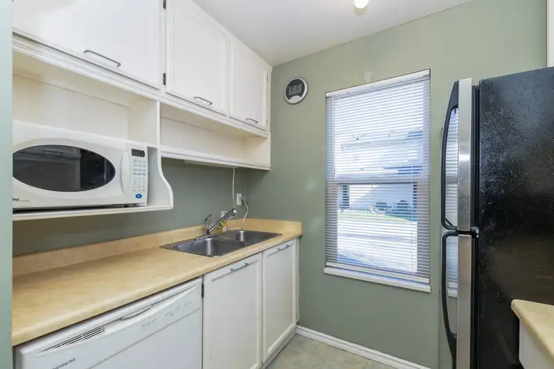 60 27456 32 AVENUE - photo 3 of 21