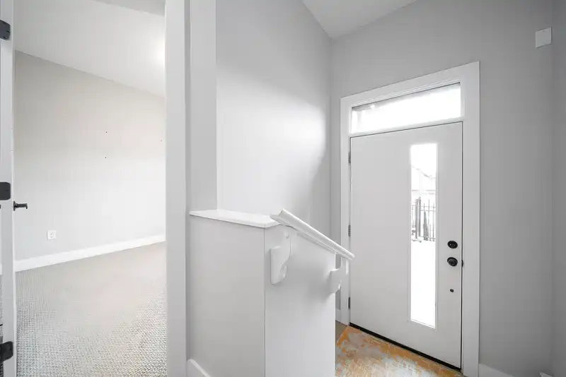 111 3525 CHANDLER STREET - photo 4 of 32