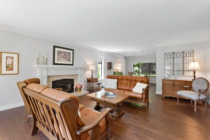 9927 RATHBURN DRIVE - photo 4 of 40