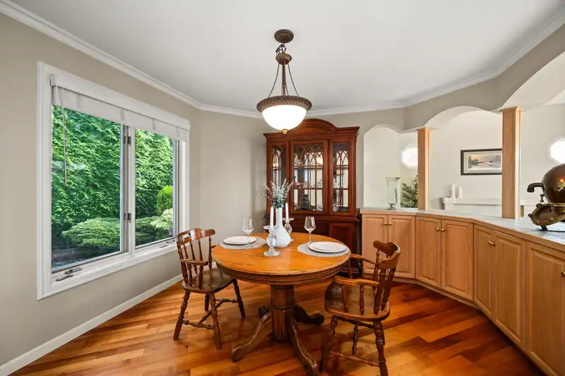 12334 56 AVENUE - photo 3 of 40