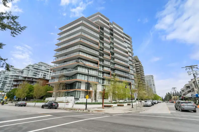 305 1439 GEORGE STREET - photo 1 of 36