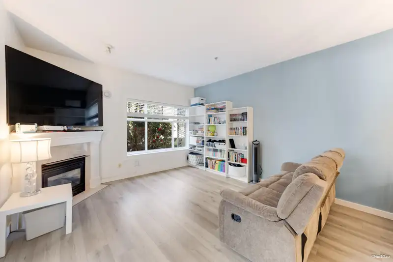 111 8976 208 STREET - photo 2 of 31