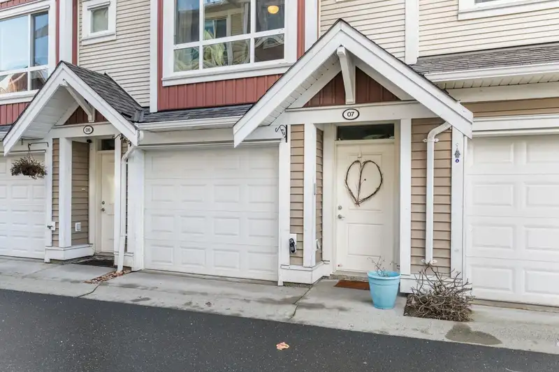 7 7298 199A STREET - photo 3 of 35
