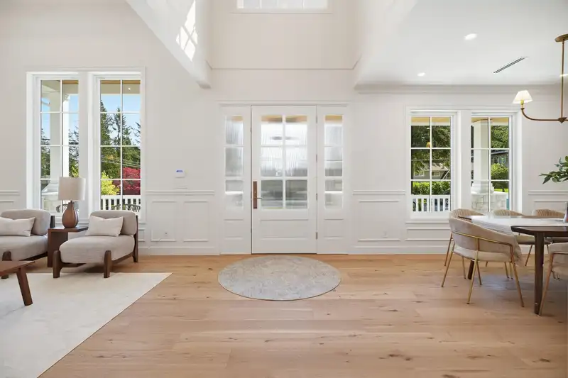 690 E WINDSOR ROAD - photo 4 of 40