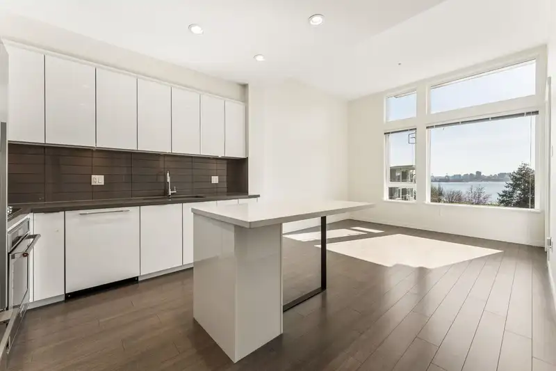 502 255 W 1ST STREET - photo 2 of 30