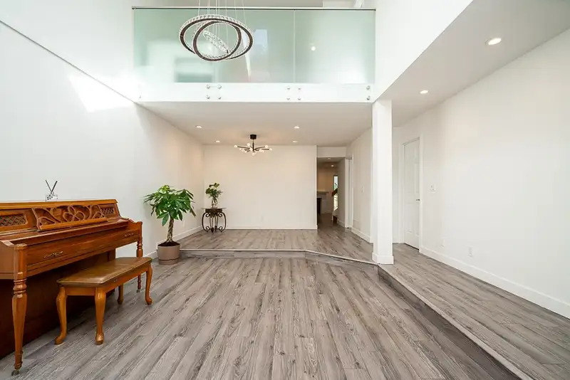 7225 QUATSINO DRIVE - photo 4 of 32