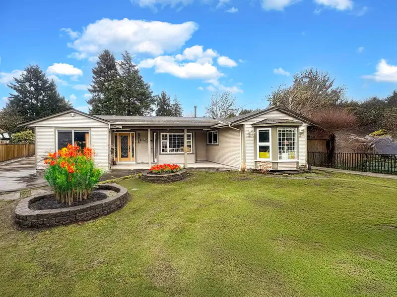10060 SWINTON CRESCENT - photo 2 of 26