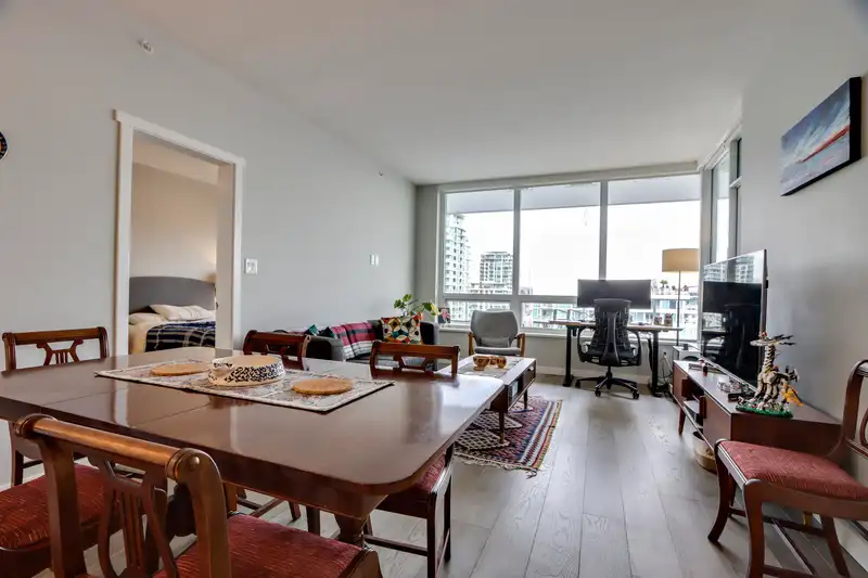 1208 118 CARRIE CATES COURT - photo 4 of 28