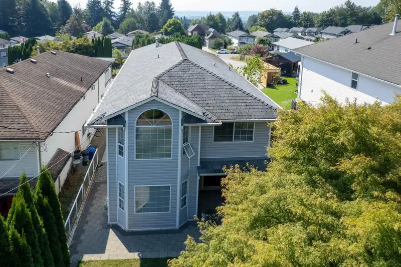 33106 BEST AVENUE - photo 2 of 34