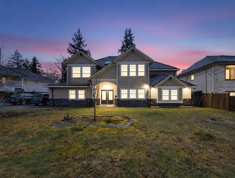 14906 92 AVENUE - photo 1 of 40