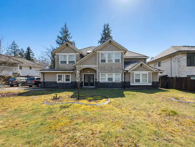 14906 92 AVENUE - photo 2 of 40