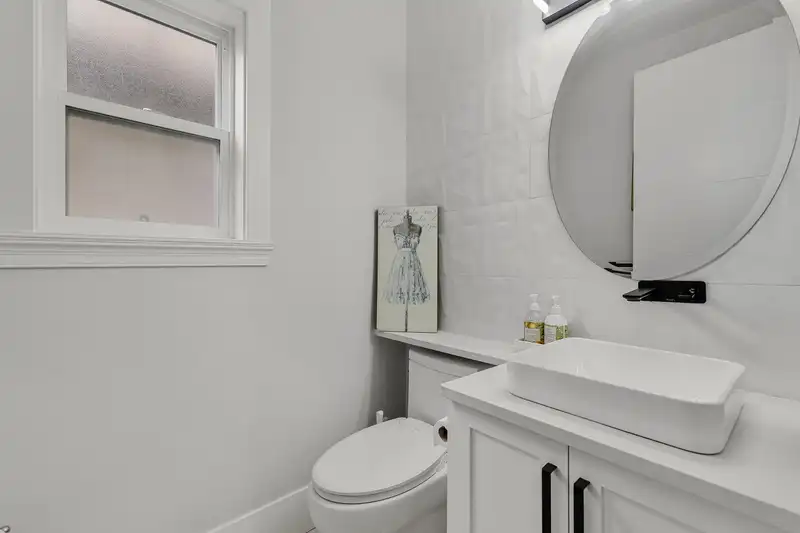 20671 76B AVENUE - photo 4 of 40