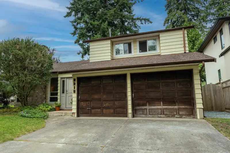 2215 153A STREET - photo 4 of 26