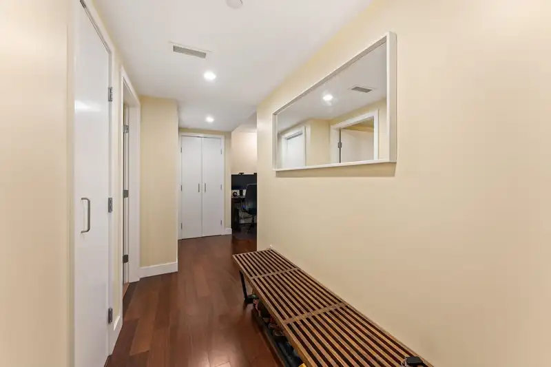 431 3228 TUPPER STREET - photo 4 of 21