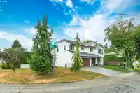 9285 211 STREET - thumbnail 2