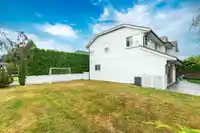 9285 211 STREET - thumbnail 30