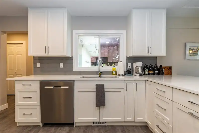 9660 YOUNG ROAD - photo 4 of 28