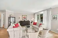402 995 ROCHE POINT DRIVE - thumbnail 6