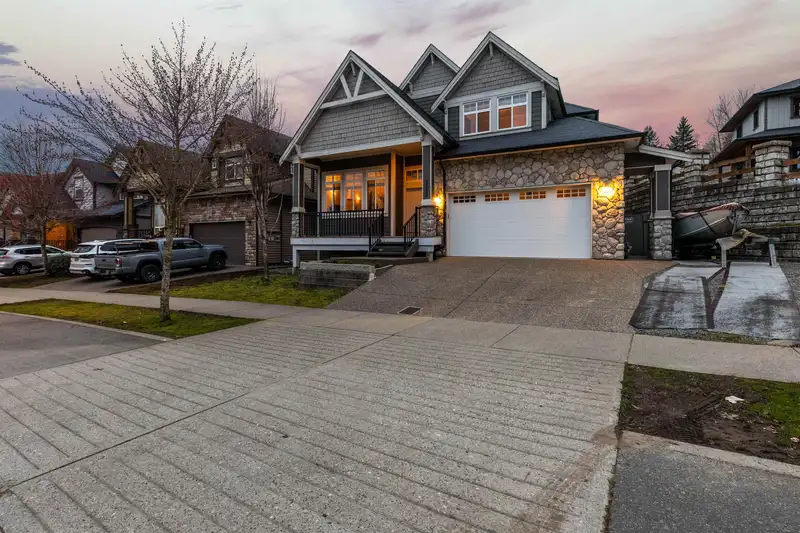 2355 MERLOT BOULEVARD - photo 1 of 40