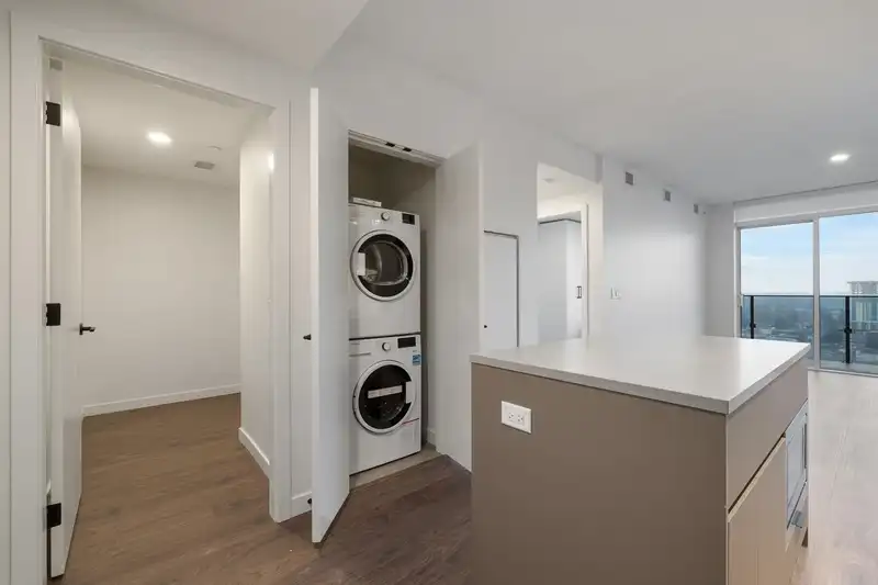 2406 10448 UNIVERSITY DRIVE - photo 3 of 27