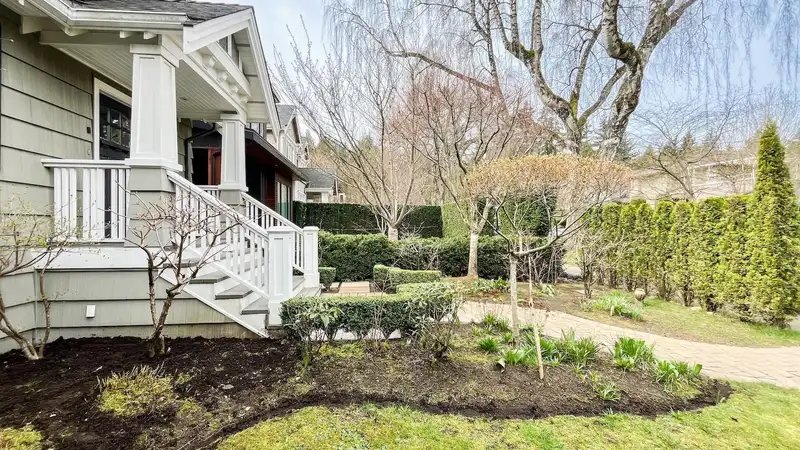 4058 W 31ST AVENUE - photo 3 of 4