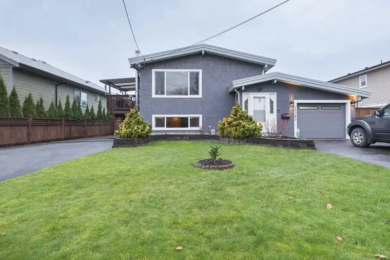10283 KENT ROAD - photo 3 of 28