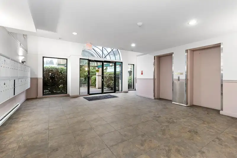321 2962 TRETHEWEY STREET - photo 4 of 32
