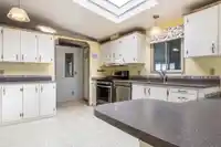 136 9055 ASHWELL ROAD - thumbnail 9