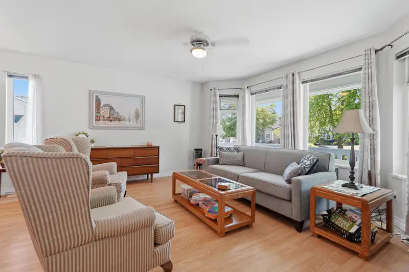 27033 26A AVENUE - photo 4 of 40