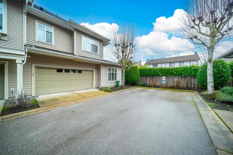 58 7288 HEATHER STREET - photo 3 of 35