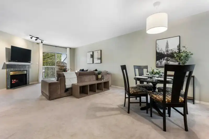 45 3902 LATIMER STREET - photo 2 of 40