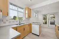 12 4111 GARRY STREET - thumbnail 6