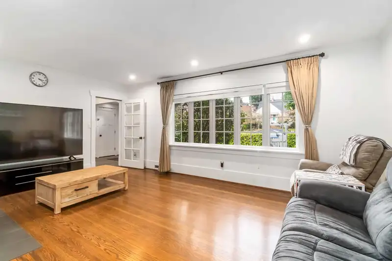 3322 W 38TH AVENUE - photo 4 of 40