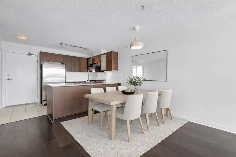 1002 7575 ALDERBRIDGE WAY - photo 3 of 26