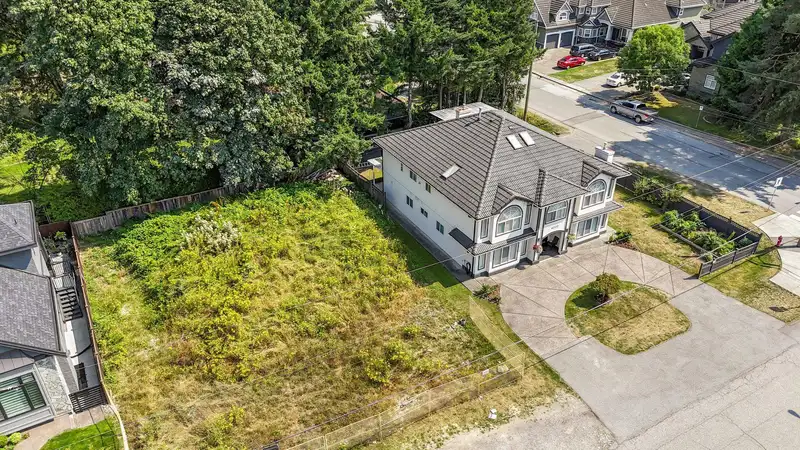 6222 133 STREET - photo 1 of 38