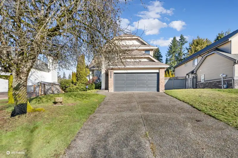 2713 MARA DRIVE - photo 1 of 36