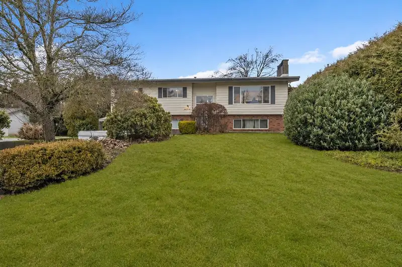 46573 ELGIN DRIVE - photo 1 of 4