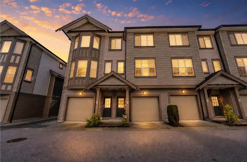 61 14838 61 AVENUE - photo 1 of 40