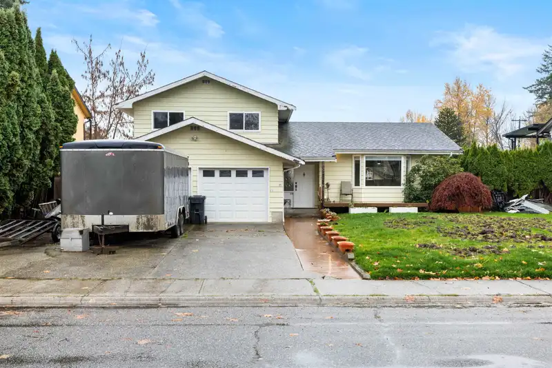 26826 34 AVENUE - photo 1 of 37