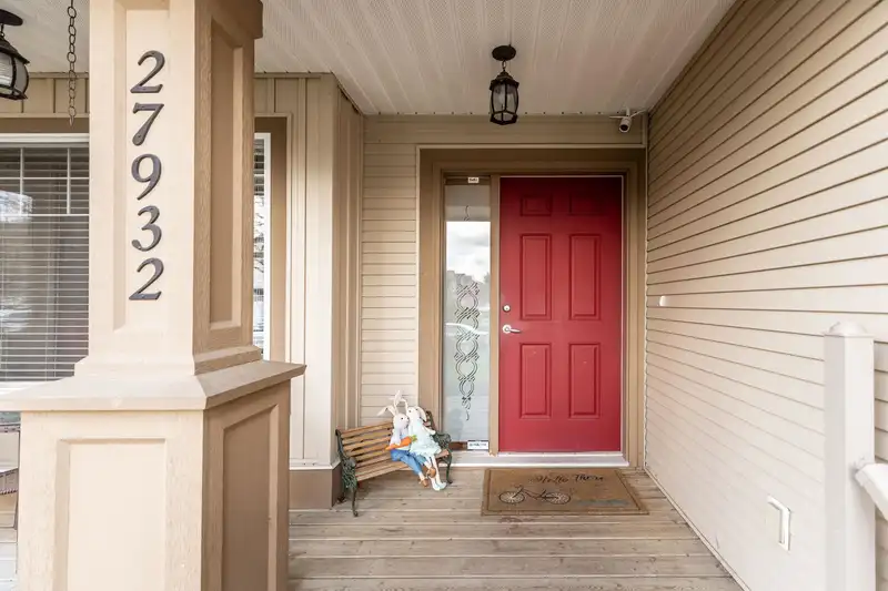 27932 BUFFER CRESCENT - photo 4 of 39
