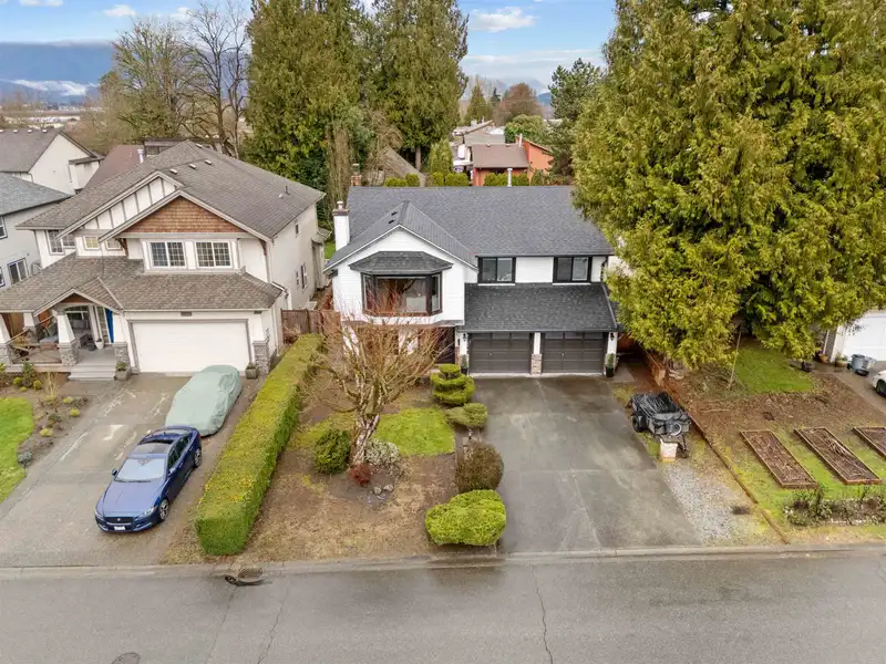 21157 STONEHOUSE AVENUE - photo 2 of 40