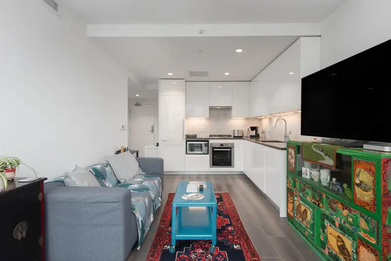 305 8138 FRASER STREET - photo 1 of 29